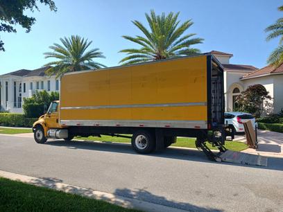 26 feet truck for moving