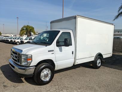 10 feet box truck for moving